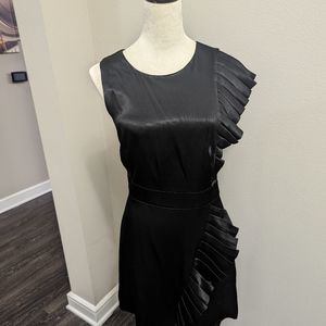 Black one shoulder ruffle cocktail dress/size (M)